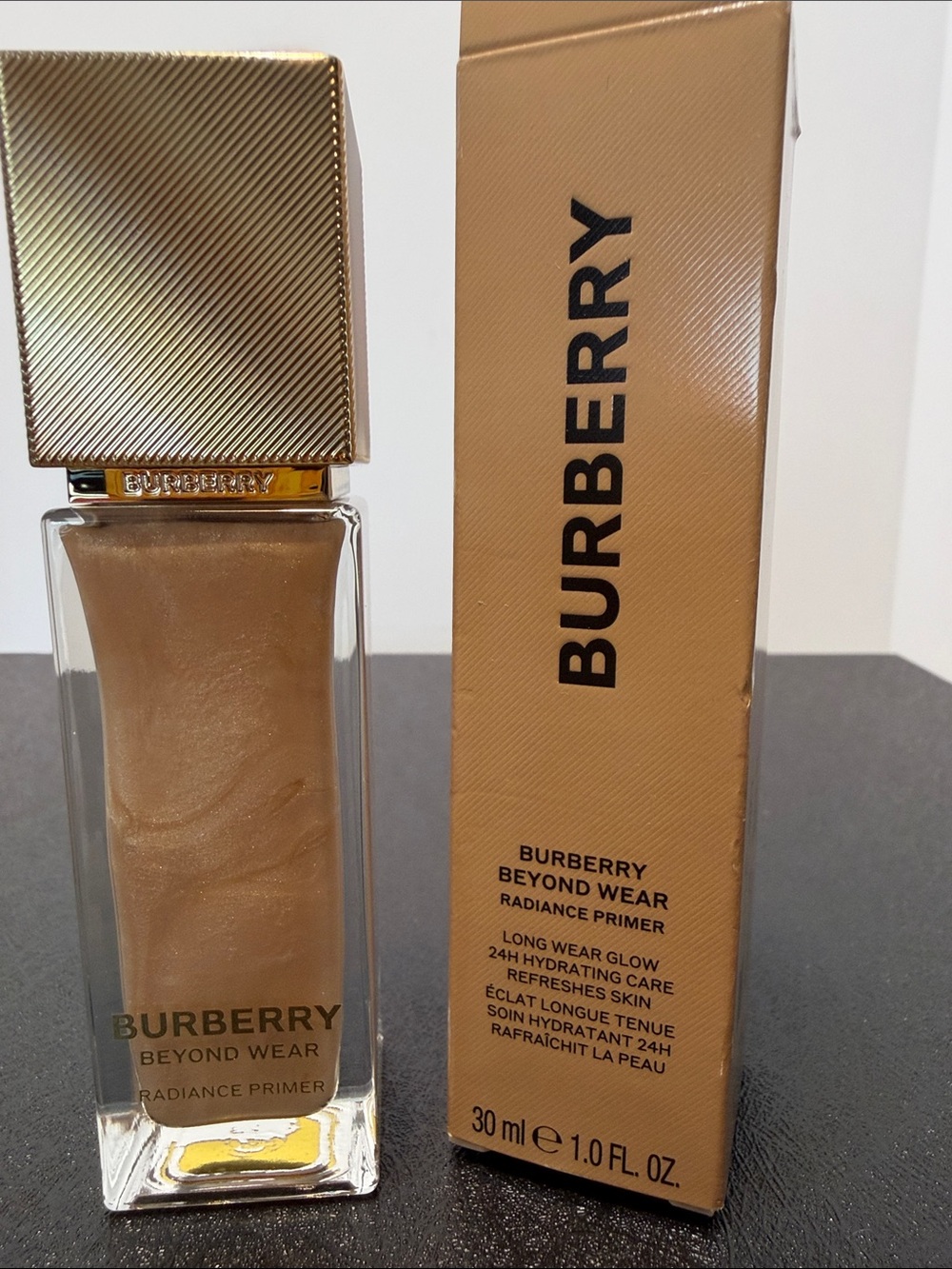 Burberry Beyond Wear Radiance Primer - Golden Beige Shimmer